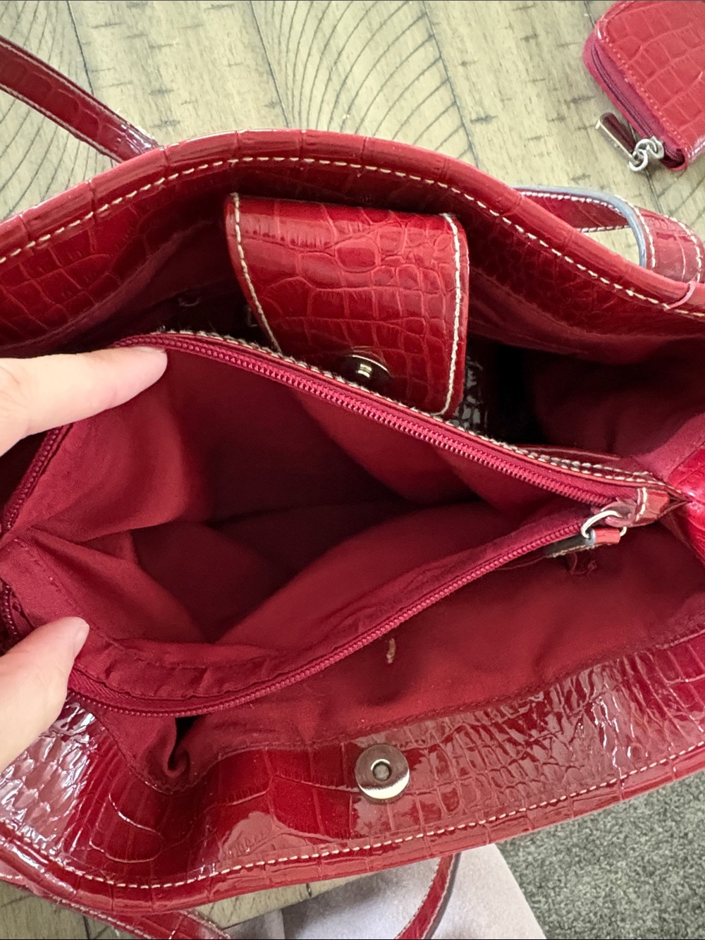 liz & co. Red Croc-Embossed Shoulder Bag with Matching Wallets - Picture 11 of 16
